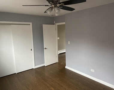 5259 N Leamington Avenue - Photo Thumbnail 13