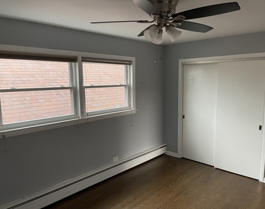 5259 N Leamington Avenue - Photo Thumbnail 16