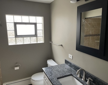 5259 N Leamington Avenue - Photo Thumbnail 10
