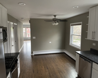 5259 N Leamington Avenue - Photo Thumbnail 4