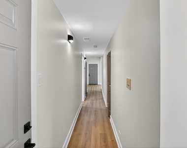 4622 S Calumet Avenue - Photo Thumbnail 3