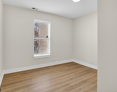 4622 S Calumet Avenue - Photo Thumbnail 18