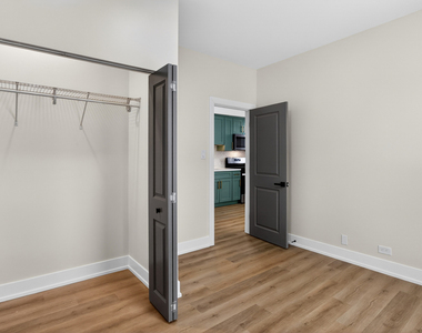 4622 S Calumet Avenue - Photo Thumbnail 12