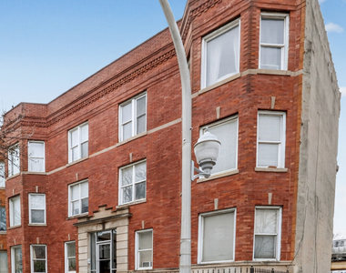 4622 S Calumet Avenue - Photo Thumbnail 1