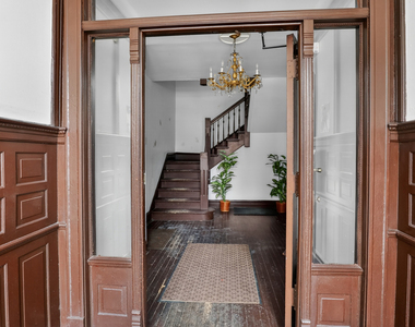 4622 S Calumet Avenue - Photo Thumbnail 2
