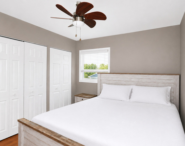 2302 Manor Lane - Photo Thumbnail 14