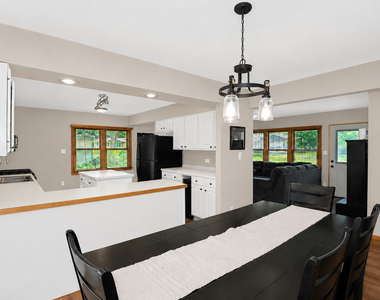 2302 Manor Lane - Photo Thumbnail 6