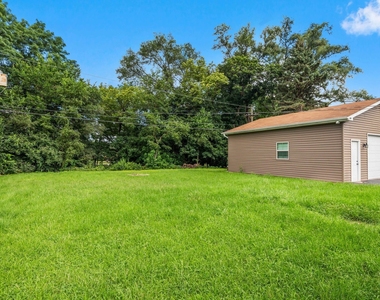 2302 Manor Lane - Photo Thumbnail 26