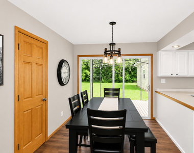 2302 Manor Lane - Photo Thumbnail 5