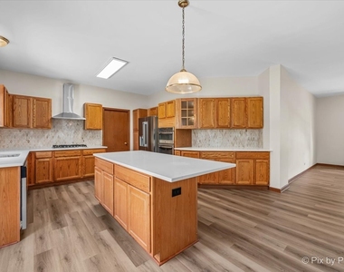 2240 Barrett Drive - Photo Thumbnail 9
