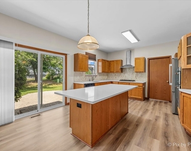 2240 Barrett Drive - Photo Thumbnail 8