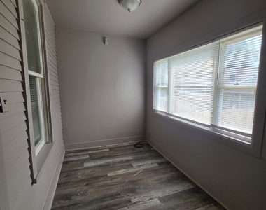 309 E 120th Place - Photo Thumbnail 1