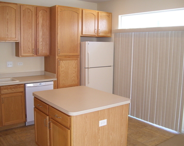 490 Dancer Lane - Photo Thumbnail 5