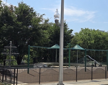510 W Erie Street - Photo Thumbnail 18