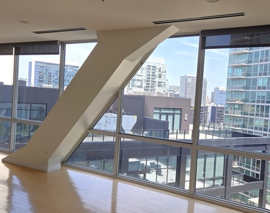 510 W Erie Street - Photo Thumbnail 1