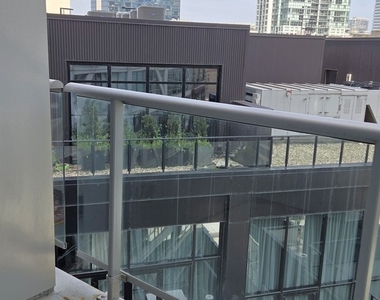 510 W Erie Street - Photo Thumbnail 4