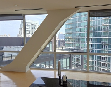 510 W Erie Street - Photo Thumbnail 12