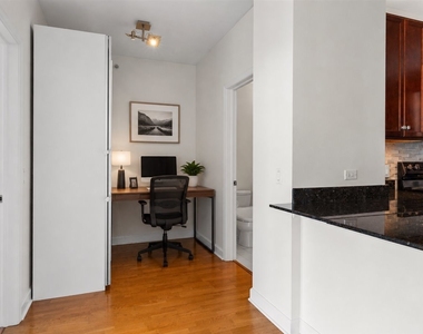100 E 14th Street - Photo Thumbnail 7