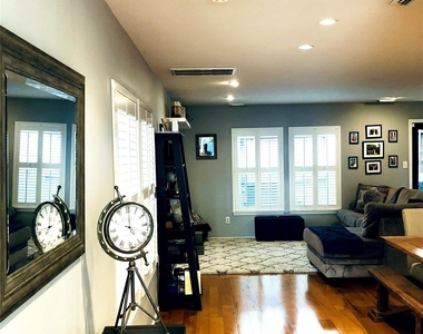 1723 Redwing Bluff Drive - Photo Thumbnail 5