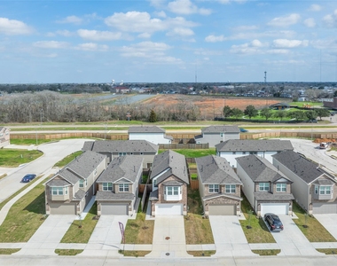 1539 Revolution Way - Photo Thumbnail 38