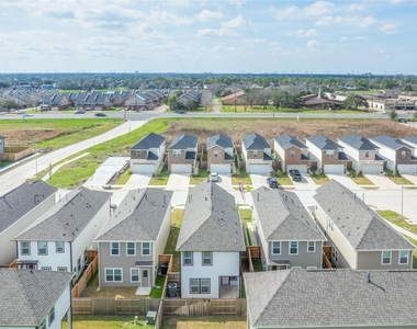 1539 Revolution Way - Photo Thumbnail 39