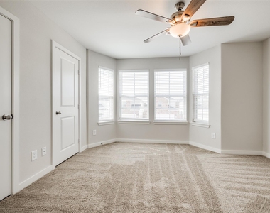 1539 Revolution Way - Photo Thumbnail 21