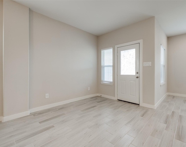 1539 Revolution Way - Photo Thumbnail 6