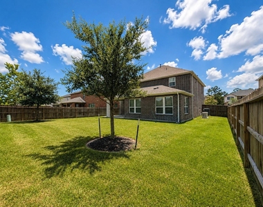 10719 Hidden Arrow Court - Photo Thumbnail 32