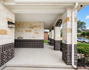 10719 Hidden Arrow Court - Photo Thumbnail 18
