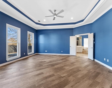 98 Victoria Drive W - Photo Thumbnail 19