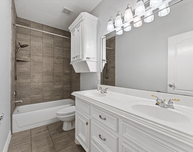 98 Victoria Drive W - Photo Thumbnail 26