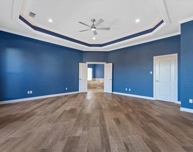 98 Victoria Drive W - Photo Thumbnail 20