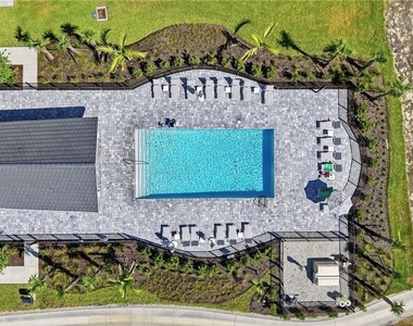 15345 Green Acres Avenue - Photo Thumbnail 38