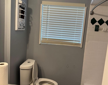 821 Cloverleaf Street - Photo Thumbnail 9