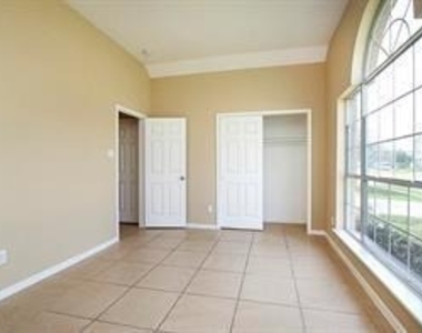19115 Dawntreader Drive - Photo Thumbnail 17