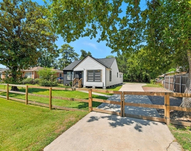 5017 Boicewood Street - Photo Thumbnail 4