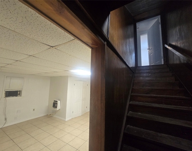 1404 38th Street - Photo Thumbnail 16