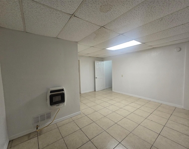 1404 38th Street - Photo Thumbnail 15