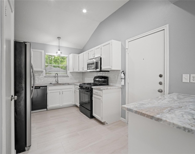 23418 Summer Pine Drive - Photo Thumbnail 5