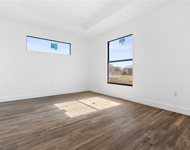 2803 44th Street Sw - Photo Thumbnail 25