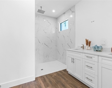 2803 44th Street Sw - Photo Thumbnail 28