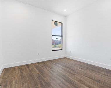 2803 44th Street Sw - Photo Thumbnail 23