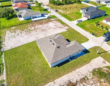2803 44th Street Sw - Photo Thumbnail 20