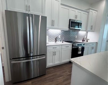 2803 44th Street Sw - Photo Thumbnail 1