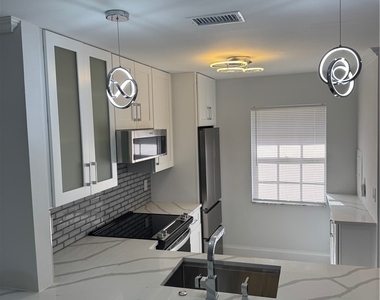 6300 S Pointe Boulevard - Photo Thumbnail 2