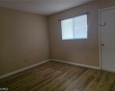 198 Joel Boulevard - Photo Thumbnail 10