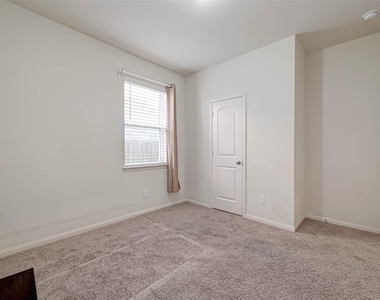 1306 Diamond Drape Drive - Photo Thumbnail 22