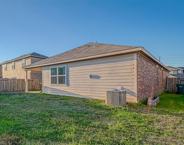1306 Diamond Drape Drive - Photo Thumbnail 26