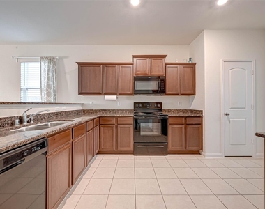 1306 Diamond Drape Drive - Photo Thumbnail 12