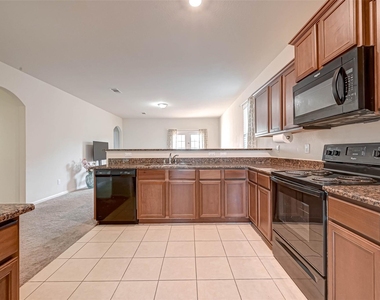 1306 Diamond Drape Drive - Photo Thumbnail 10